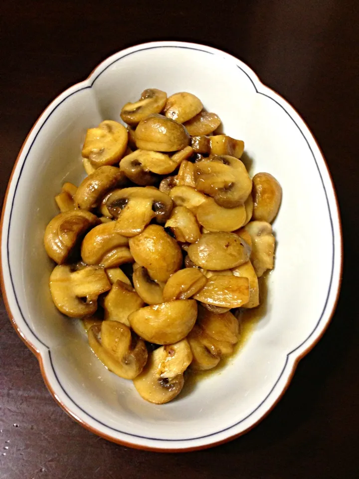 white mushroom in garlic butter flavor ^_−☆|mayonnaiseさん