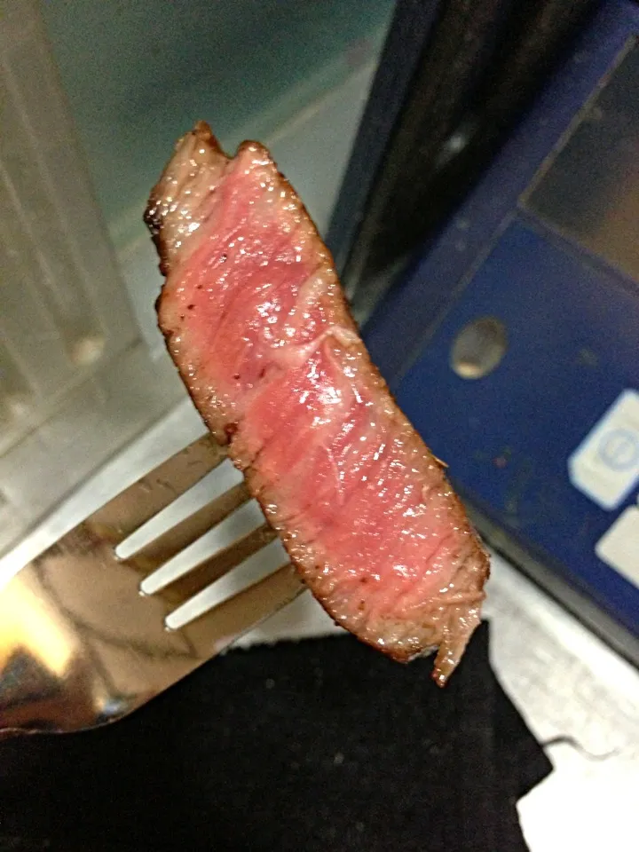 Snapdishの料理写真:wagyu beef (slice)|hweeyhさん