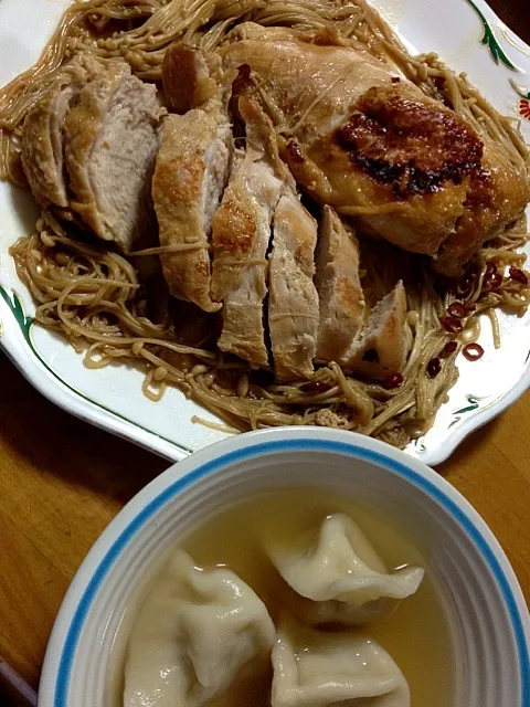 鶏肉とえのき茸炒めとスープ餃子|Sumichanさん