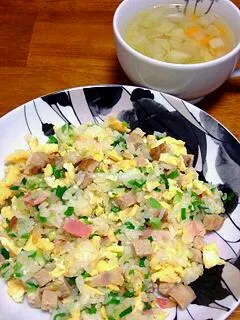 晩ご飯（炒飯、野菜スープ）|すーさん