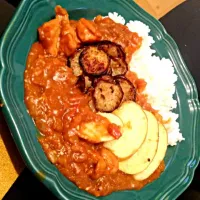 トマトチキンカレー夏野菜のせ|田中麻里菜さん