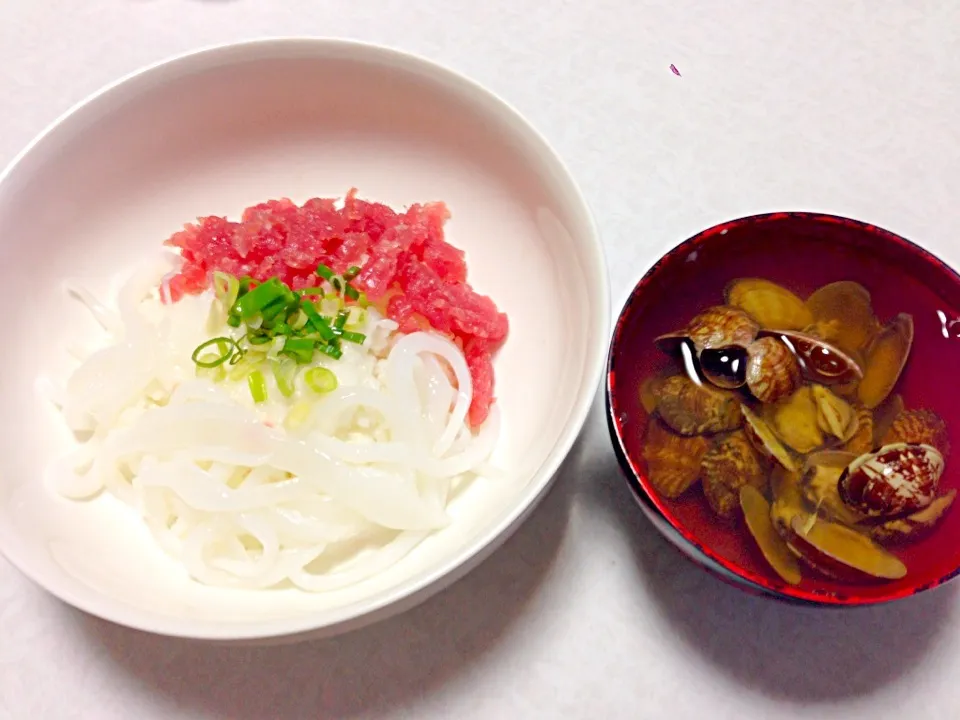 まぐろとイカの海鮮丼  あさりのすまし汁|嶋田 美希さん