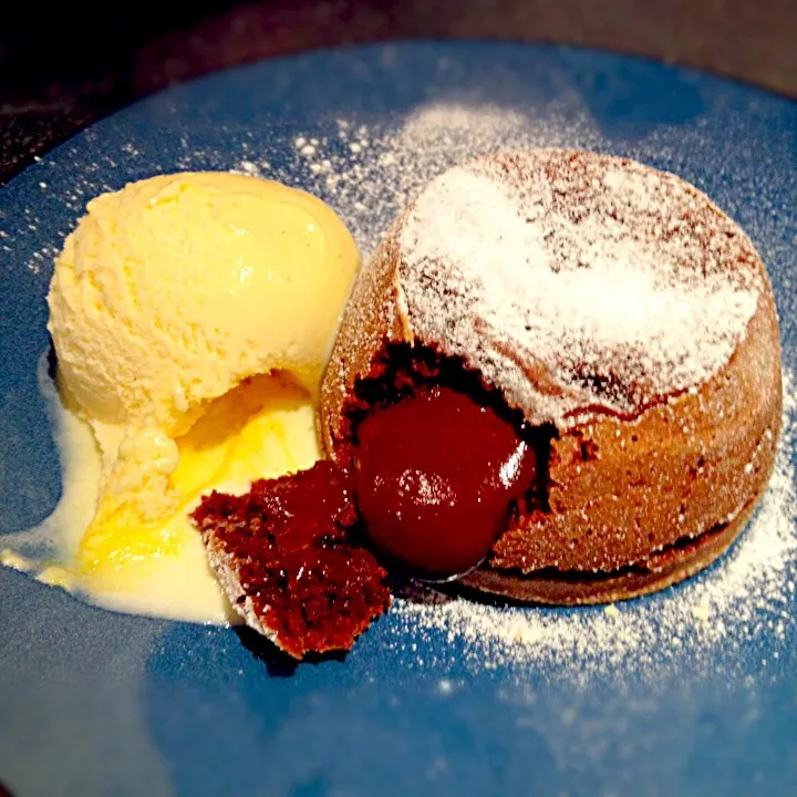 Chocolate fondant with ice-cream|Maryamさん