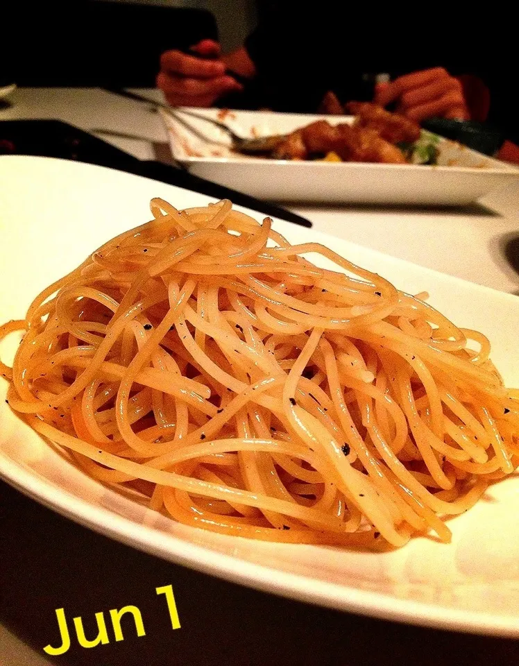 ごくごくシンプルなパスタ🍝|中さんさん