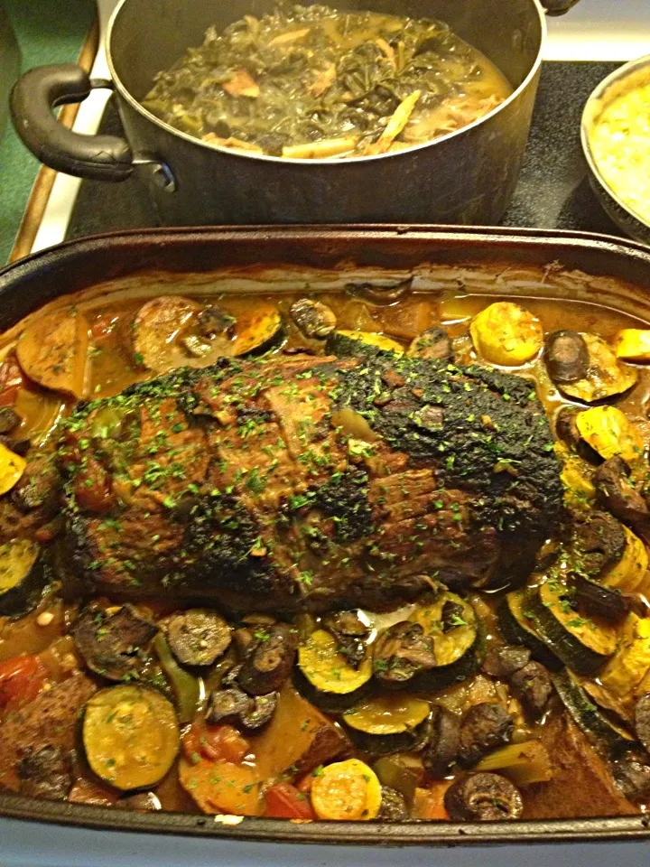 Beef roast, veggies with balsamic gravy.|brandie whiteさん