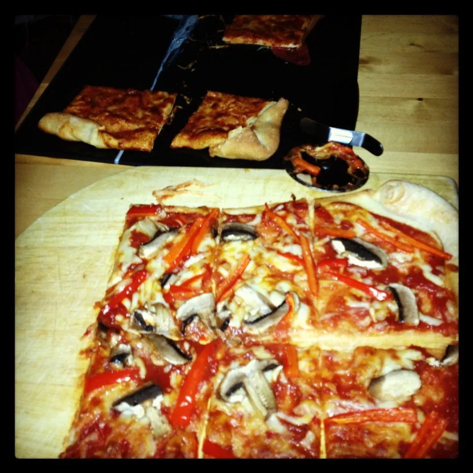 Mushroom + Pepper Pizza|Kerry McAreaveyさん