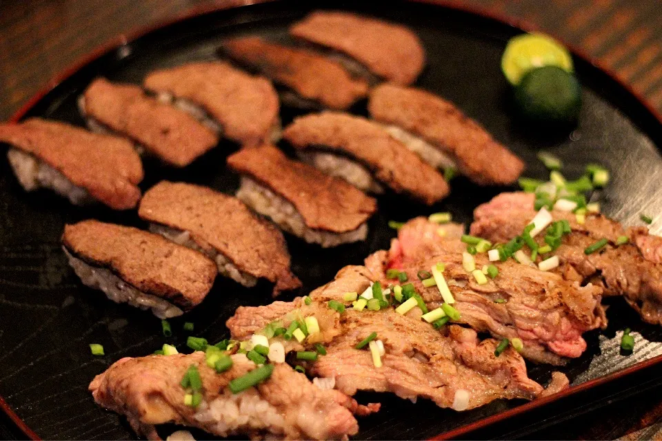 石垣牛モモ肉とバラの炙り鮨|さくたろうさん