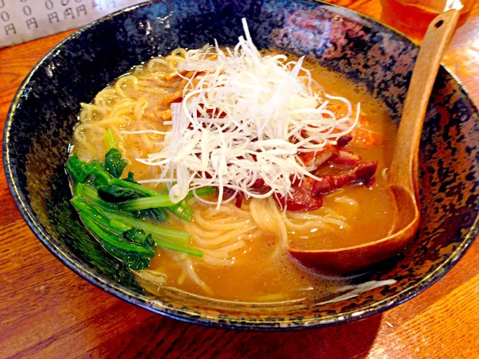 Snapdishの料理写真:白湯しょうゆラーメン|ミツさん