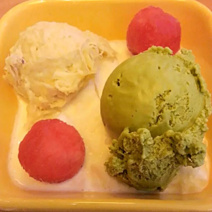 Durian with Green tea ice cream|DoLly Dollyさん