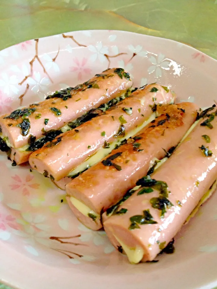 魚肉ソーセージのチーズ挟み焼き|きくりさん