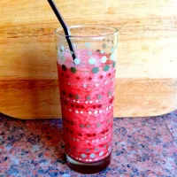 Strawberry, banana & cranberry Smoothie|Sian Wormaldさん