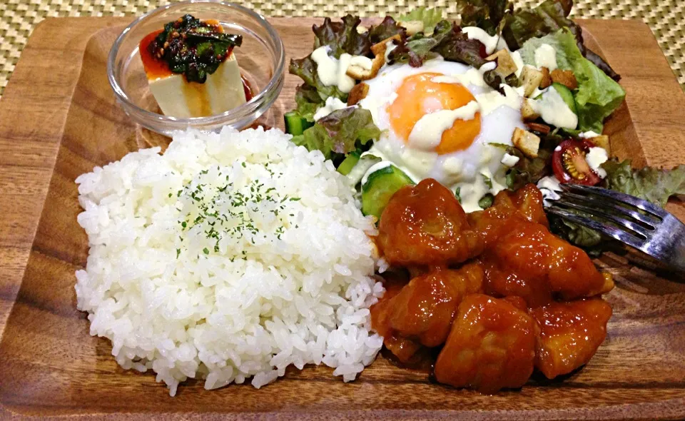 鶏もも肉の甘辛ケチャップ炒め〜のワンプレートご飯だすっ❗😋|みほままこさん