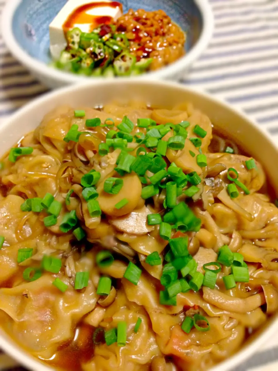 ワンタン麺もどき、オクラ納豆の冷奴|カザラさん