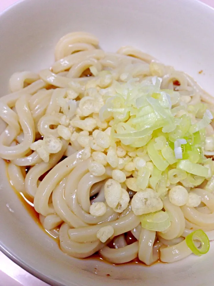 天かすとネギのシンプルうどん|ともえさん