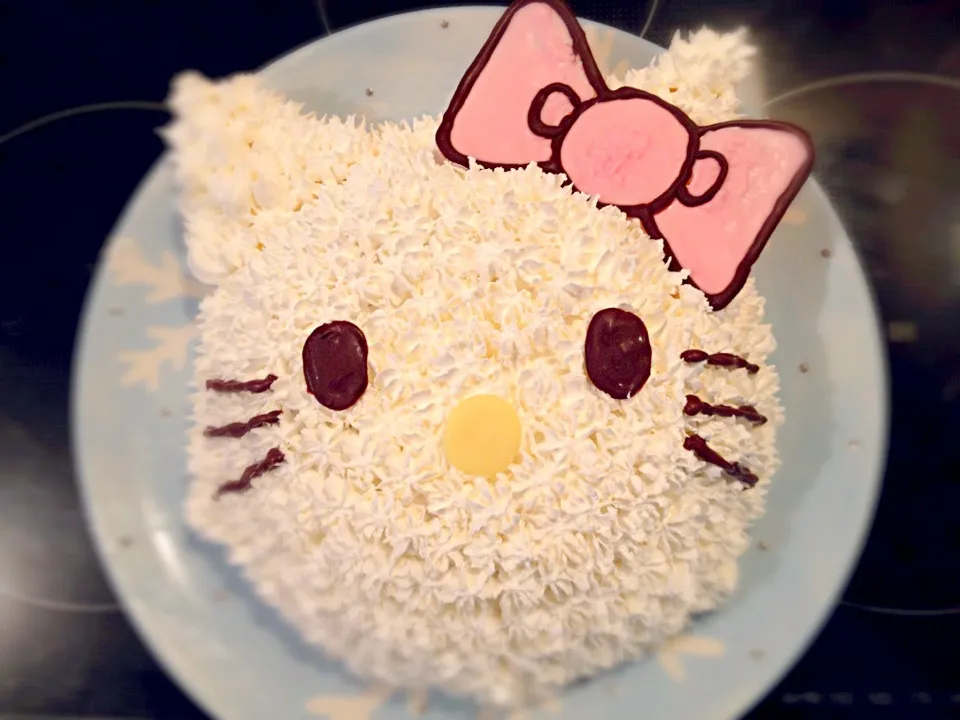 Snapdishの料理写真:kittyちゃんの立体ケーキ♡|あきちゃらさん