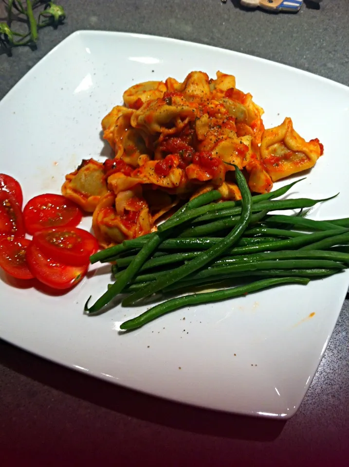 Mushroom pasta green beans and tomato|🍓Jolejo🍓さん