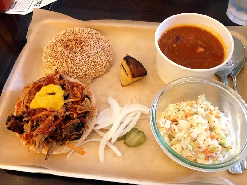 Pulled Pork Sandwich, Chilli and Coleslaw|chan mitsuさん