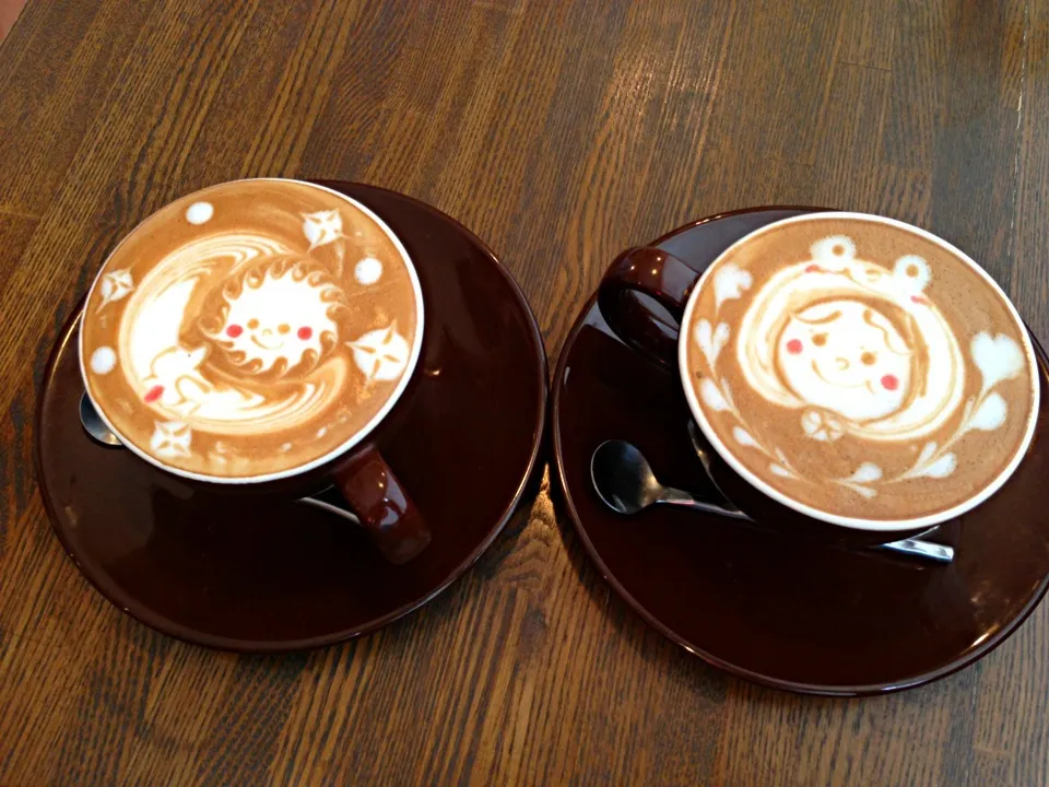 Hazelnut latte and caramel latte|PhUnGさん