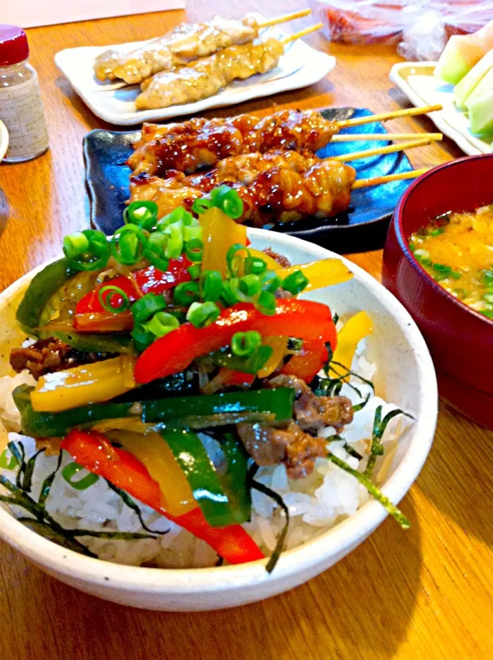 カラフル焼肉丼|まつださんさん