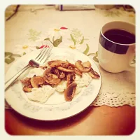 Scrambled egg withes and sautéed mushrooms|Diamond LaCroixさん