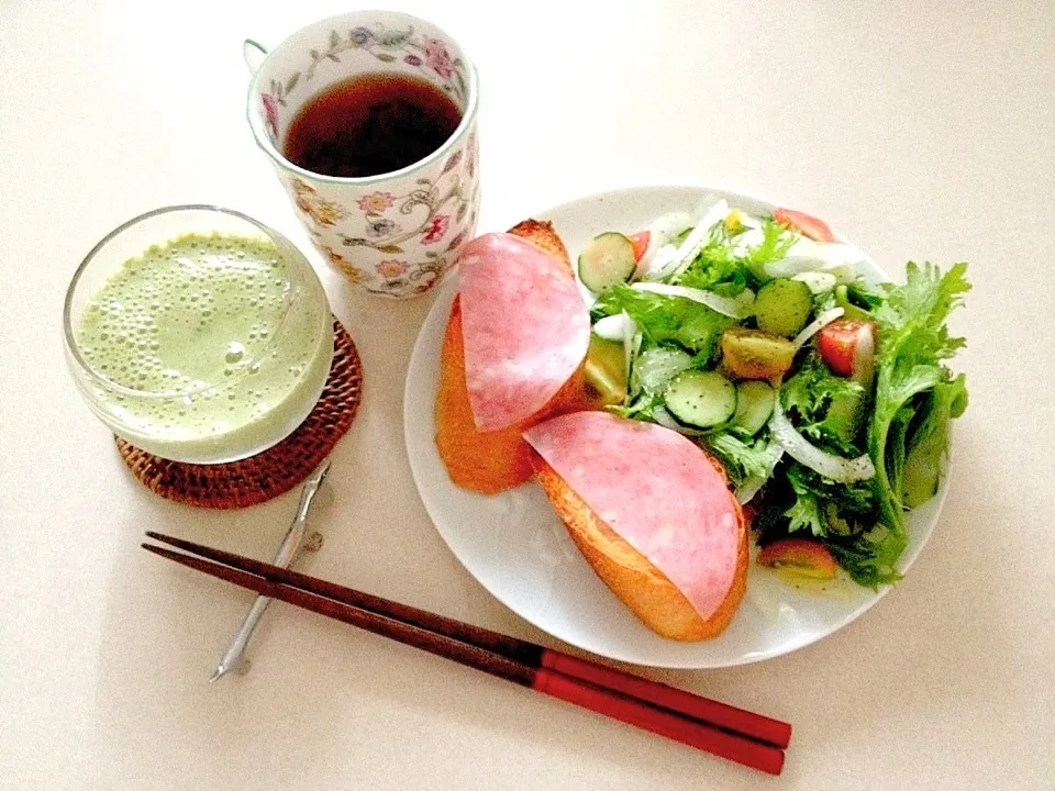 Snapdishの料理写真:普通の朝食|みっちぃさん