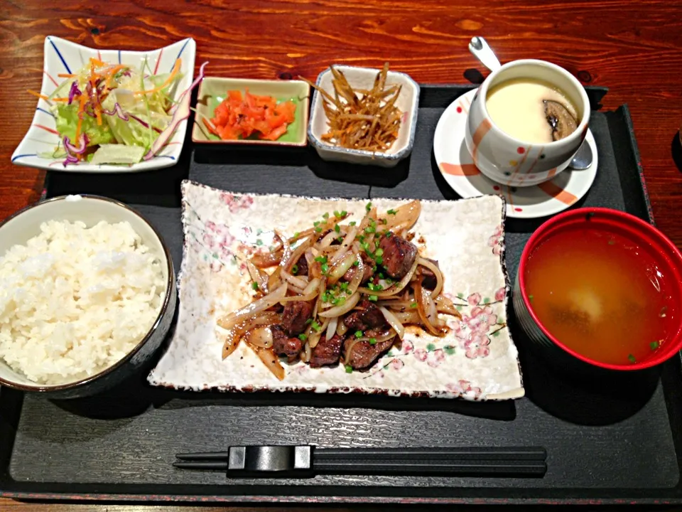 日本牛肉定食|黎江さん