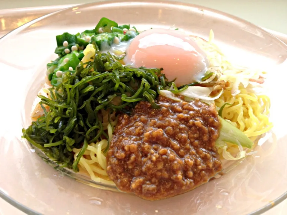 今日の社食はスタミナ冷やし担々麺。450円。|ルーア・ブランカさん