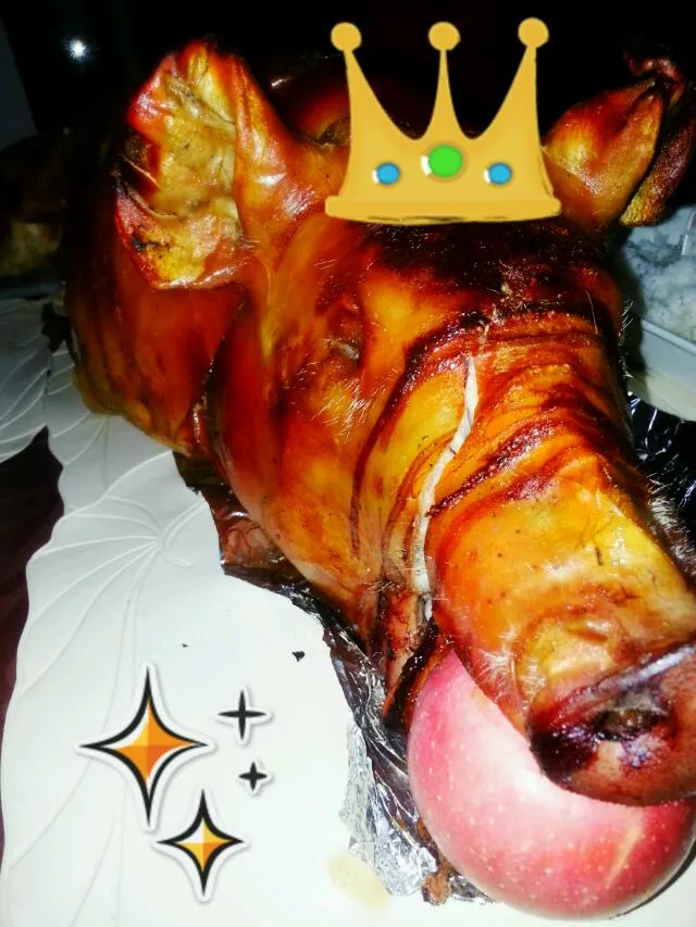 crowned lechon :)|Rozelyn Bencito Soroさん