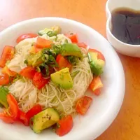 アボカドトマトのぶっかけそうめん|りっきーさん