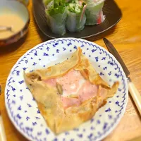 Snapdishの料理写真:きのこのガレット 大葉の生春巻き|まりさん