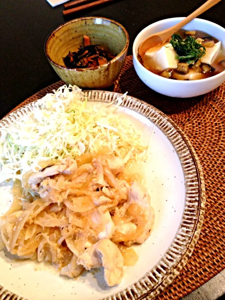 鶏のしょうが焼き 冷やし豆腐の茄子餡掛 け  ひじき|yukaさん