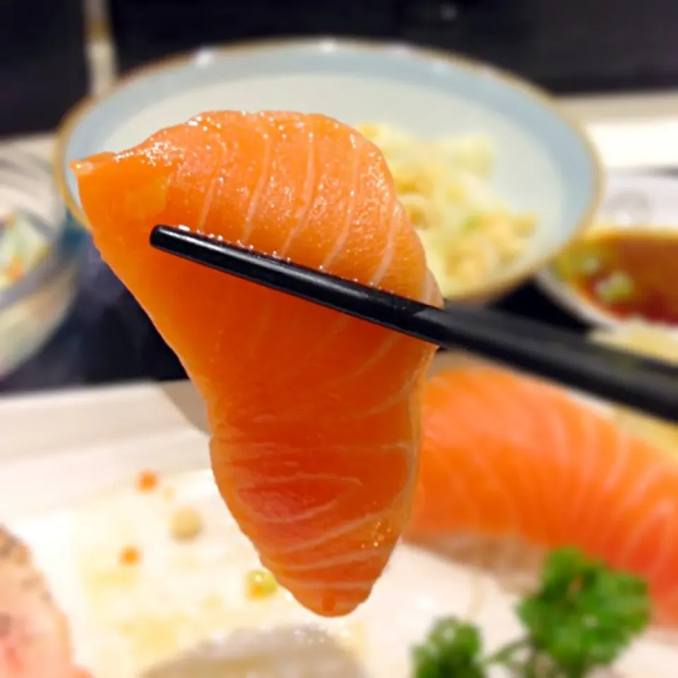 鮭魚刺身Salmon sashimi|PeonyYanさん