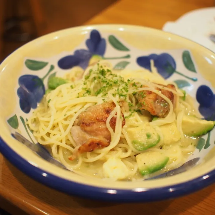 チキンとアボカドの塩チーズパスタ|168さん