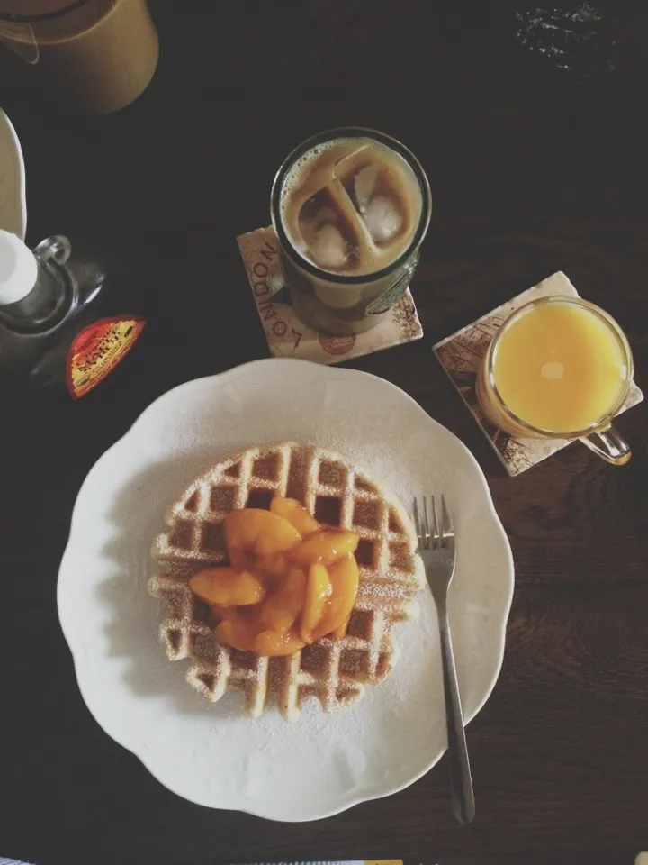 Waffles with Peach Compote|Anneさん