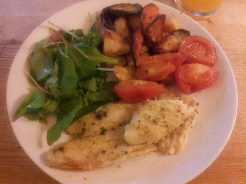 Basa fillet with lemon, fresh basil and garlic en papiot|hollyさん