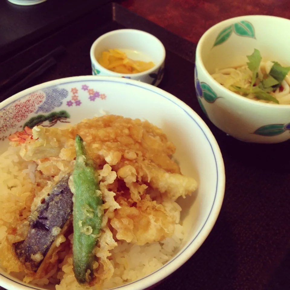 味の民芸 天丼lunch580円|なずなさん