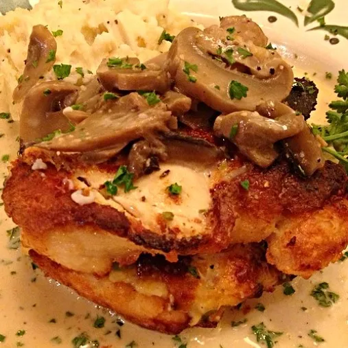 Stuffed Chicken Marsala|Kasie Chapinさん