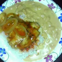 Haitian dish: white rice, white bean sauce, with chicken|Tara Louisさん