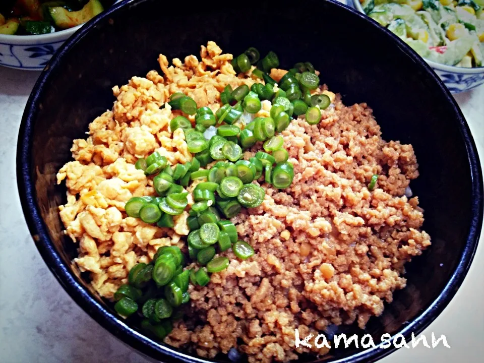 鶏そぼろ三色丼|かまさん