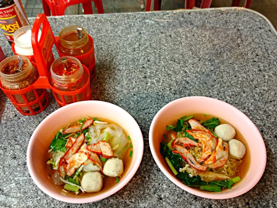 タイの屋台のラーメン|八俣さん