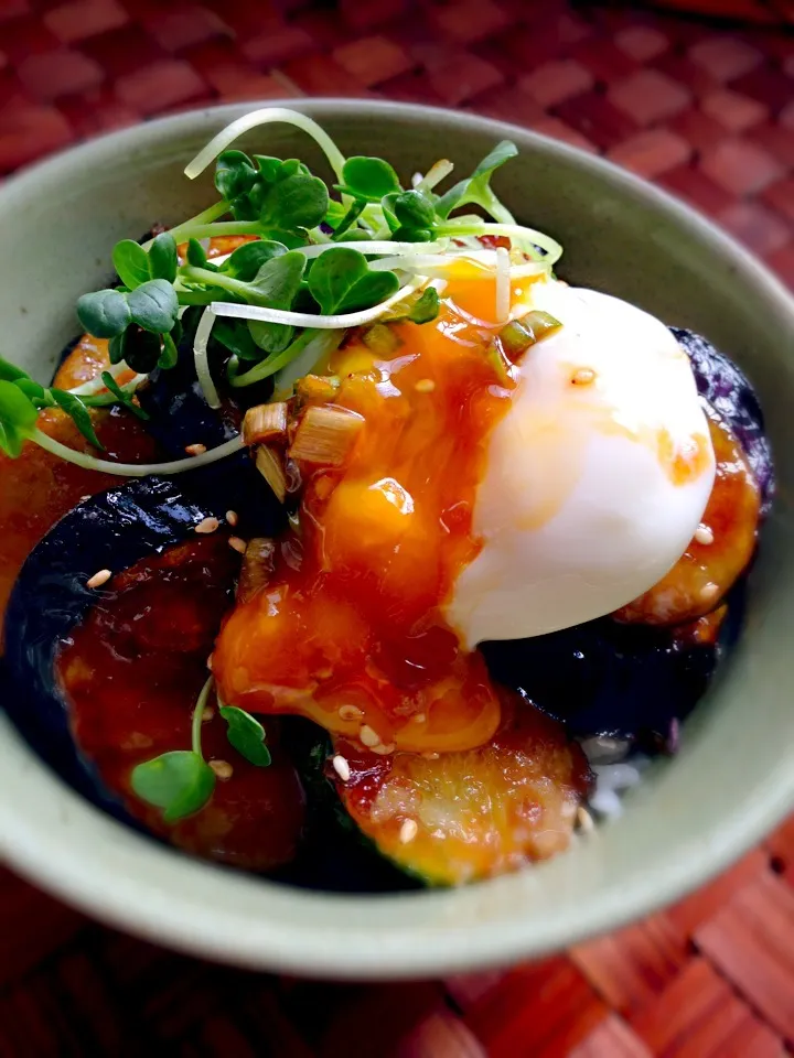 Snapdishの料理写真:MMasahiro's Teriyaki bowl of egg&eggplant🍻もっちぃさんの茄子の照り玉どぉ〜んw|🌈Ami🍻さん