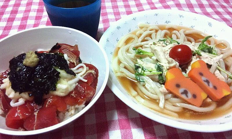 Snapdishの料理写真:漬け丼(生鮪･山芋･韓国海苔)、ぶっかけうどん(鶏ささみ･豆苗･蒲鉾･プチトマト)|まあるさん