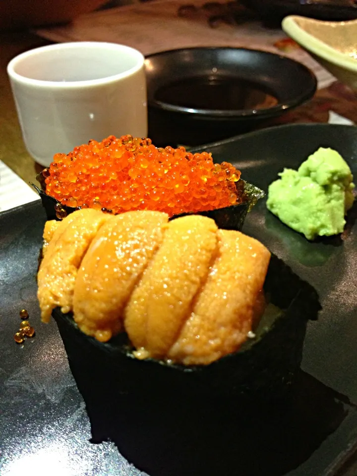 Snapdishの料理写真:UNI & Tobiko Sushi|hweeyhさん