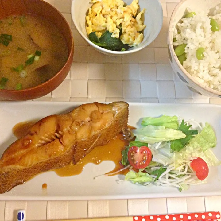 Snapdishの料理写真:カレイの煮付け♡豆ご飯|あかねさん