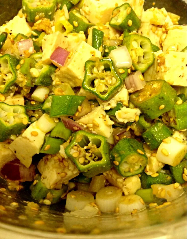 Snapdishの料理写真:Tofu & Okra salad, 豆腐とオクラの冷や奴サラダ|ずきみくさん