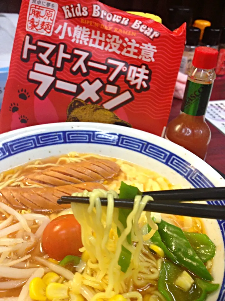 小熊出没注意 トマトスープ味ラーメン|ダンディ☆和田さん