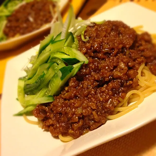 パスタでジャージャー麺|あかつ亭さん