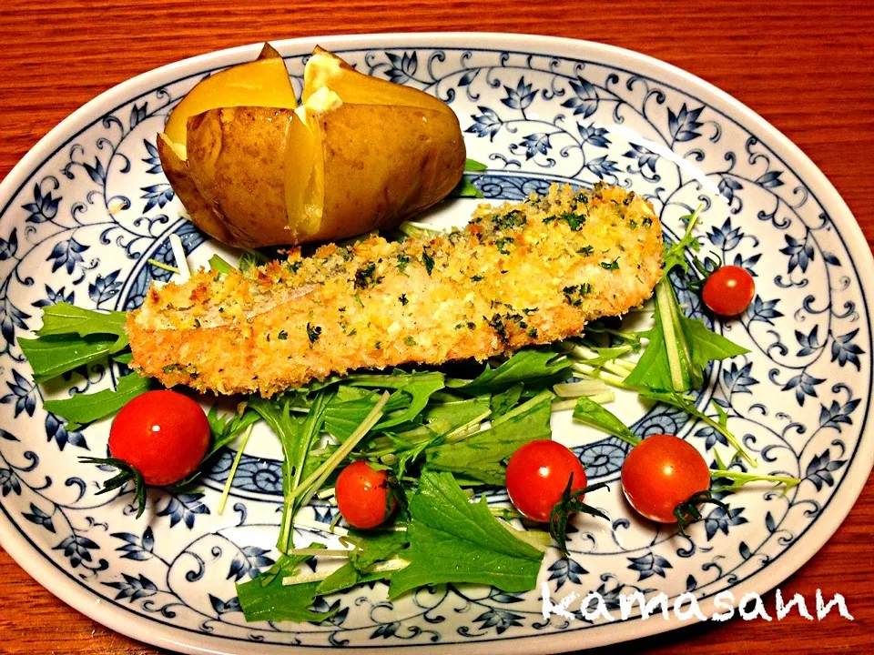 おりぃちゃんの香草パン粉焼き！サーモンで作ったよ〜+。:.ﾟ٩(๑>◡<๑)۶:.｡+ﾟ|かまさん