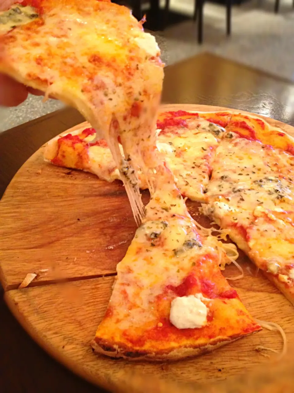 Four cheese pizza|miyummyさん