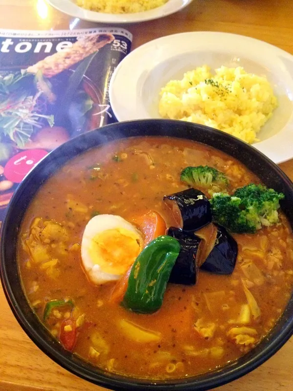 スープカレーさくら スパイシーキムチ納豆チキン＆大盛り野菜|カウンター嬢さん